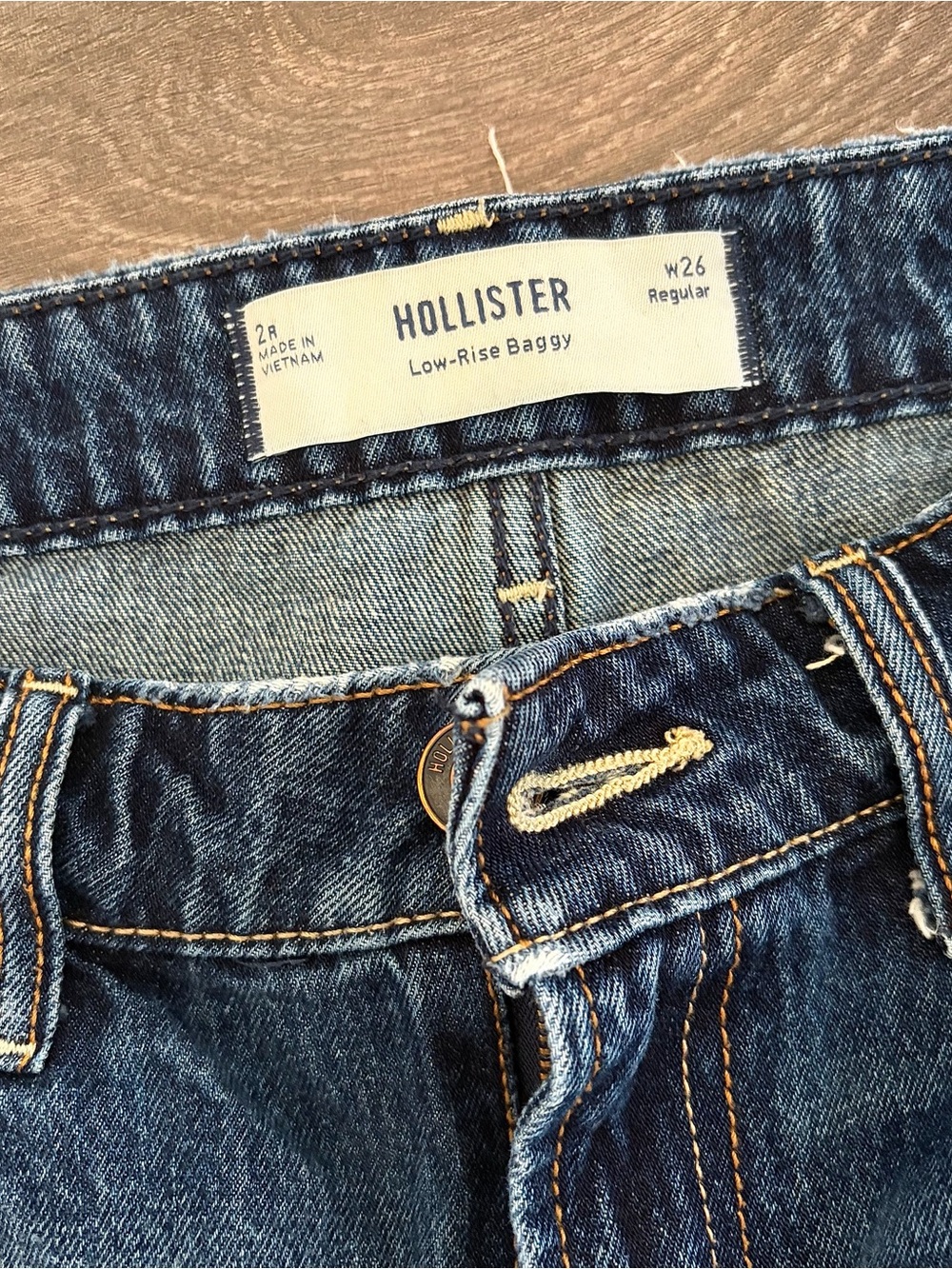 Hollister Low-Rise Baggy Jeans - Picture 6 of 7